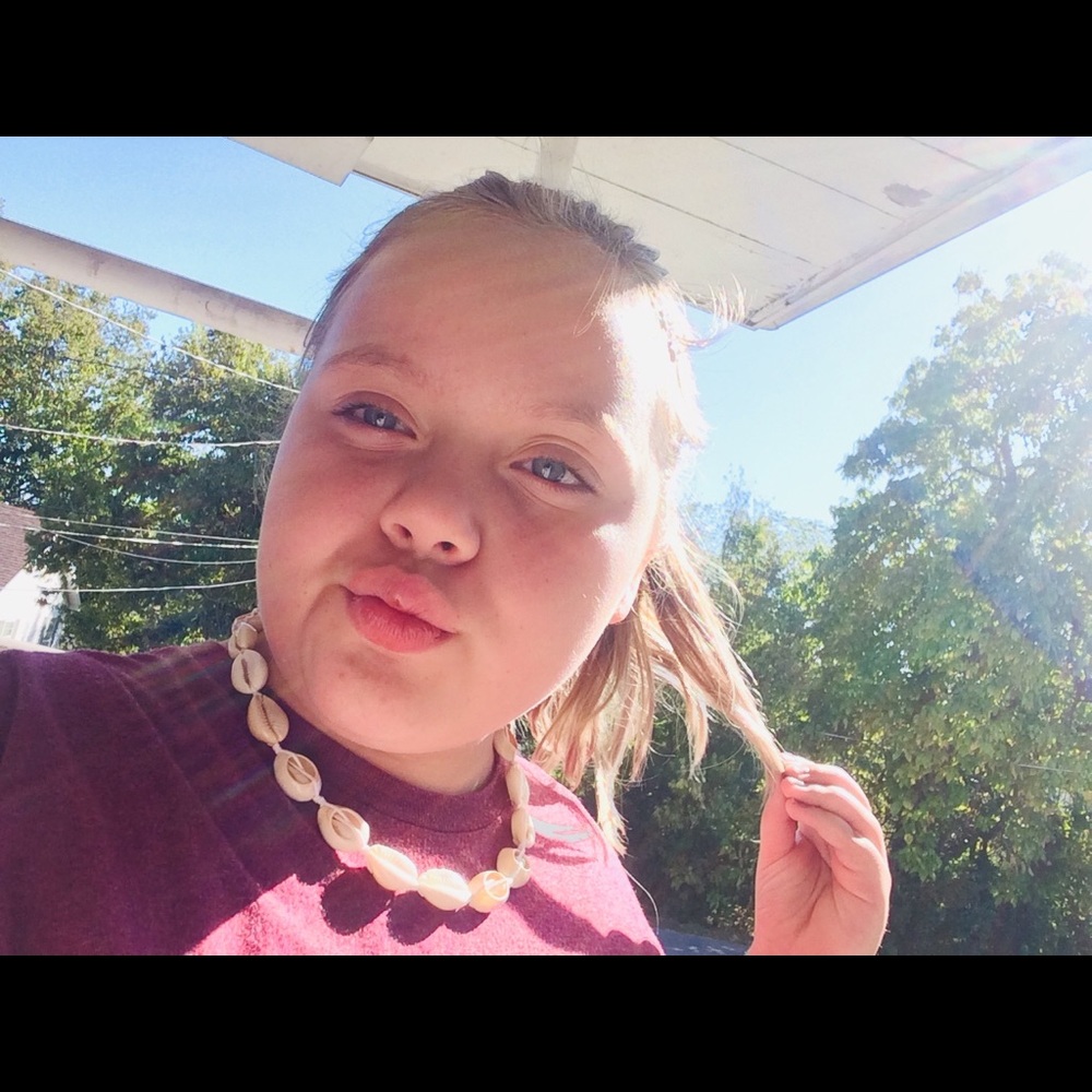 Meet your Posher, Lilly